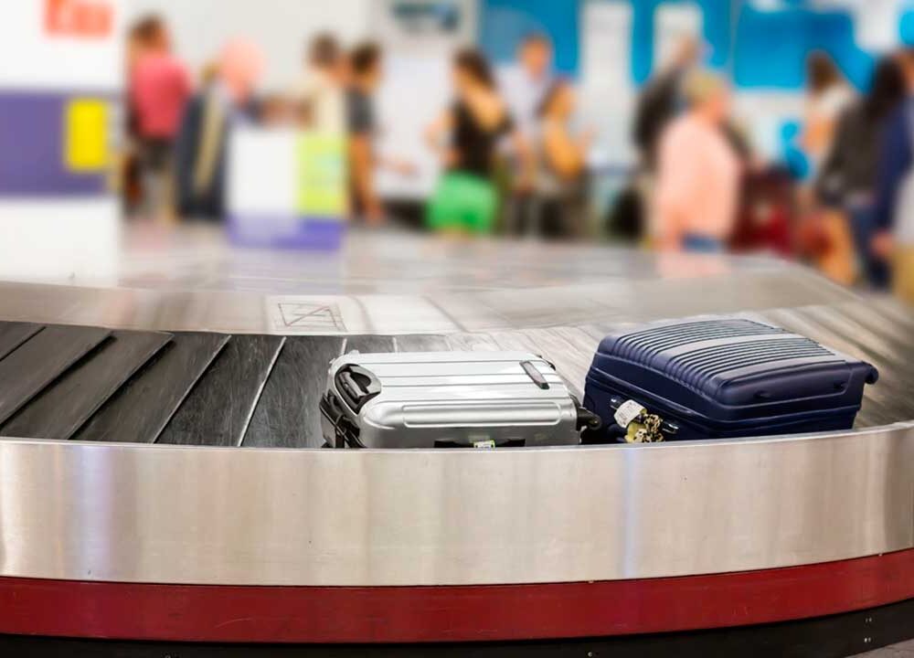 Smarrimento bagaglio aereo: come evitarlo o ridurre il danno.